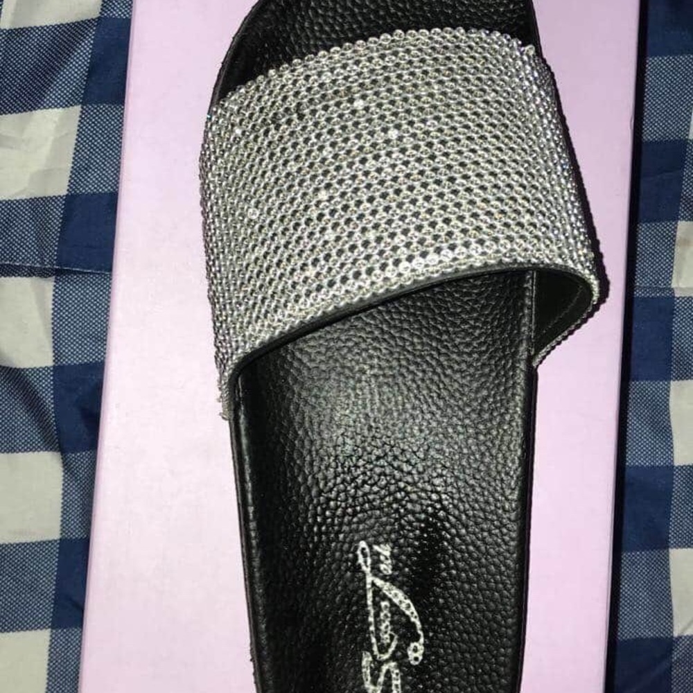 women slides / sandals
